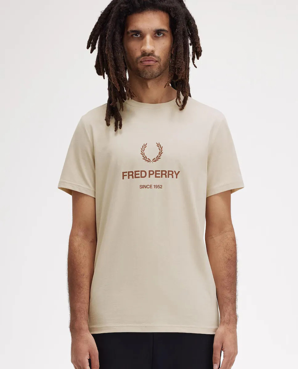 

Мужская футболка с короткими рукавами и логотипом Fred Perry, кремовый