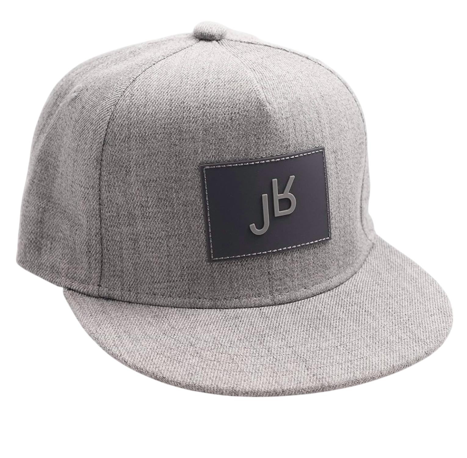 

Детская шапка в сером цвете To: little arrows, серый