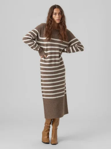 

Трикотажное платье Vero Moda "VMPLAZA LS O-NECK CALF DRESS GA BOO", цвет Brown Lentil Stripes:W. Birch