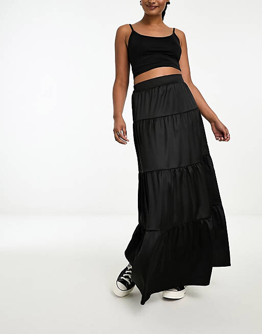 

Черная атласная юбка макси Miss Selfridge