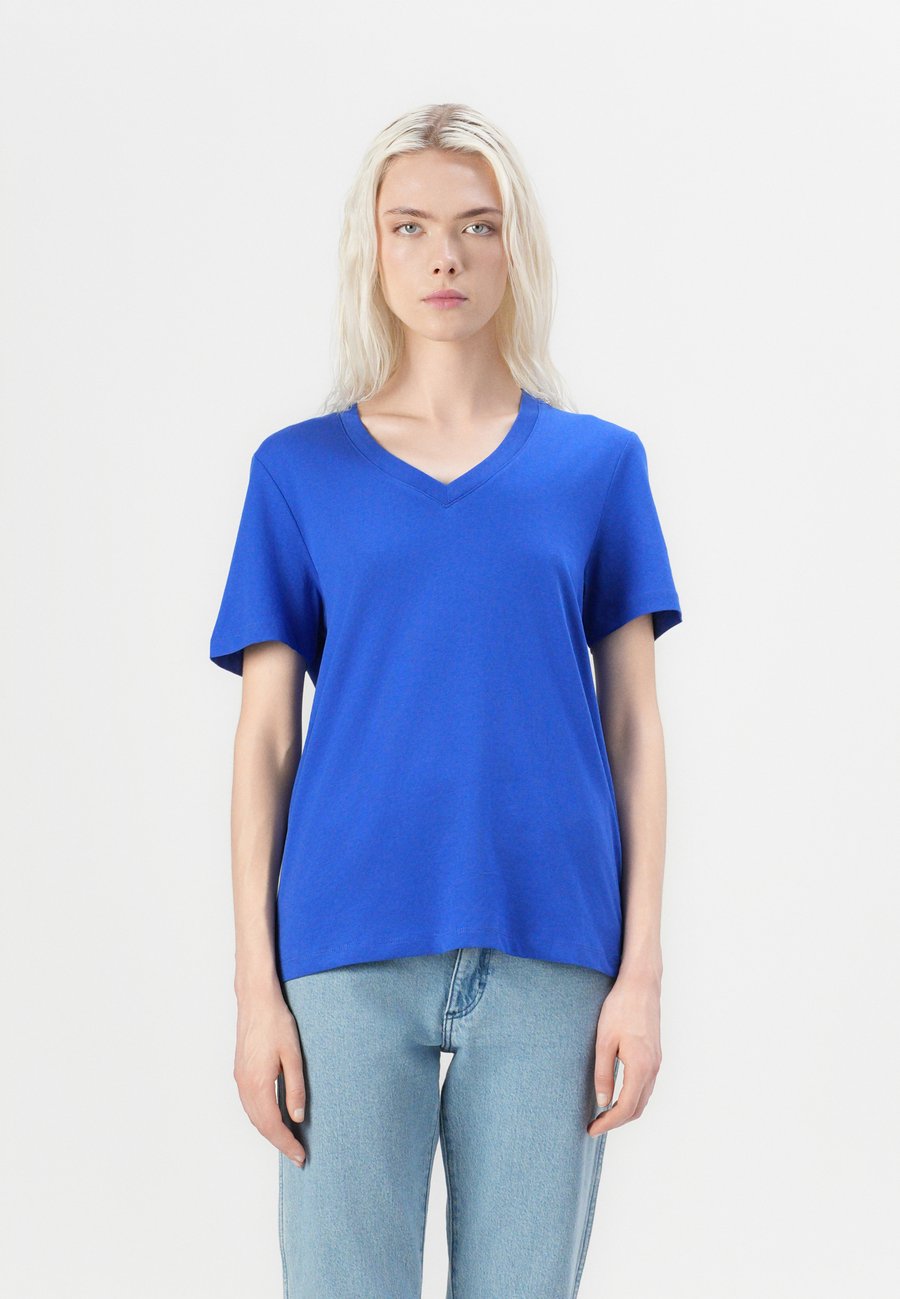 

Футболка Selected Femme SLFESSENTIAL V NECK TEE, Dazzling Blue/Blue, Синий, Футболка Selected Femme SLFESSENTIAL V NECK TEE, Dazzling Blue/Blue