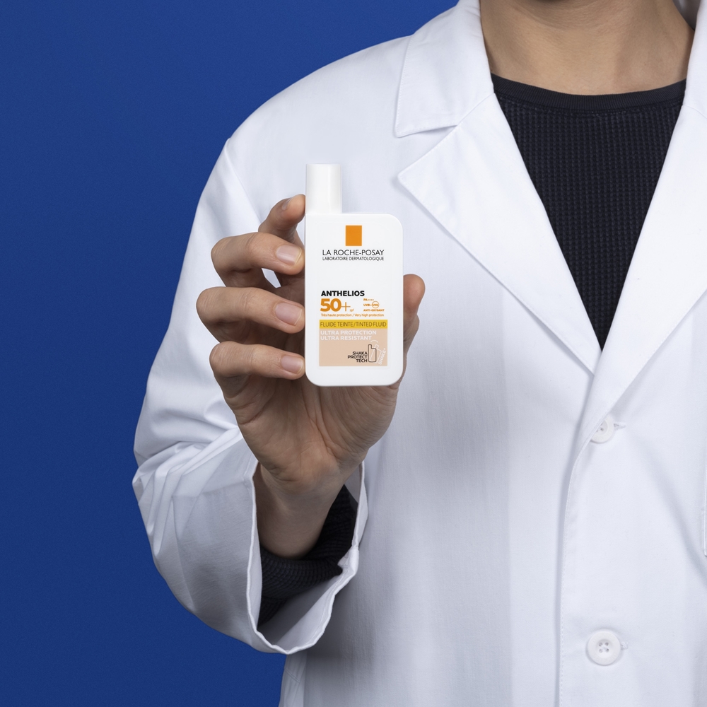Защитный флюид для лица Anthelios uvmune 400 с оттенком spf 50+ La Roche-Posay, 50 мл — фото 3