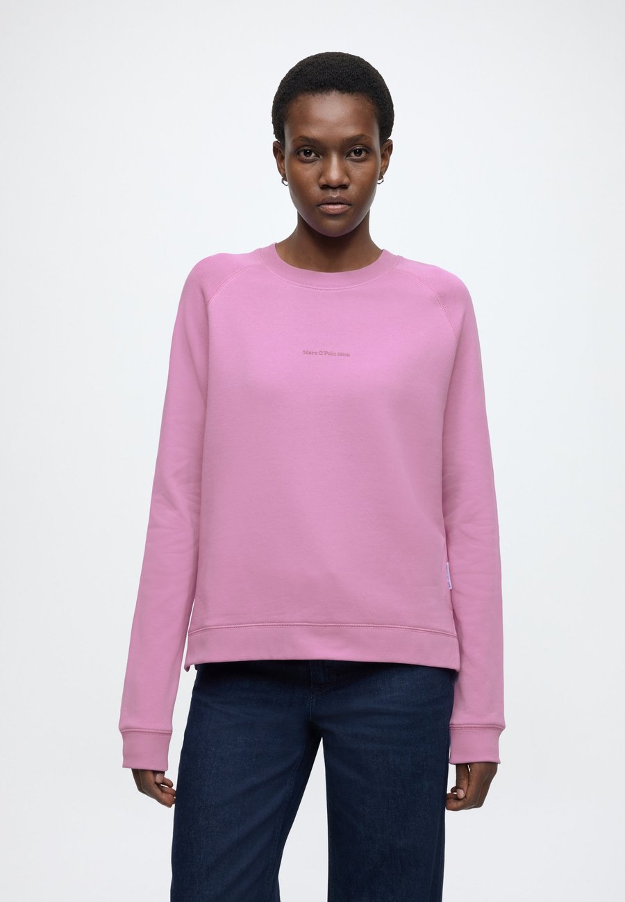 

Толстовка Marc O'Polo DENIM SWEATSHIRT, LSL, RAGLAN, CHEST ARTWORK, Smoky Grape/Grey