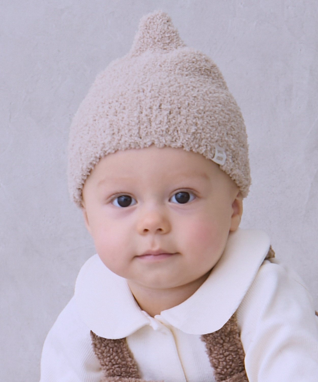 Заострённый зефирный бини Petit Main, tea