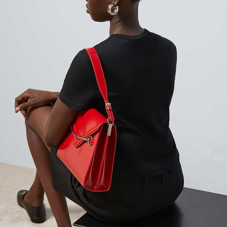 Футболка женская Gucci Square G-embellished, с декором, черный — фото 3