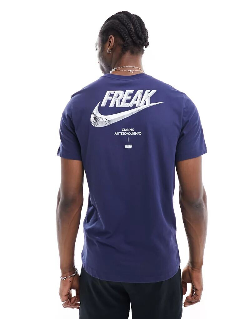 

Темно-синяя футболка унисекс с графическим принтом Nike Basketball Giannis Dri-FIT