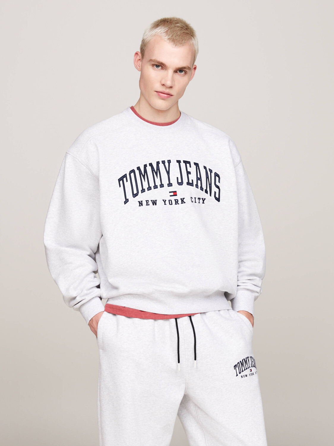 

Толстовка Tommy Jeans Loose fit, серый