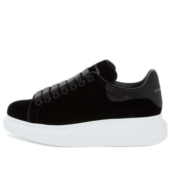 Кроссовки oversized sneaker 'black suede' Alexander Mcqueen, черный