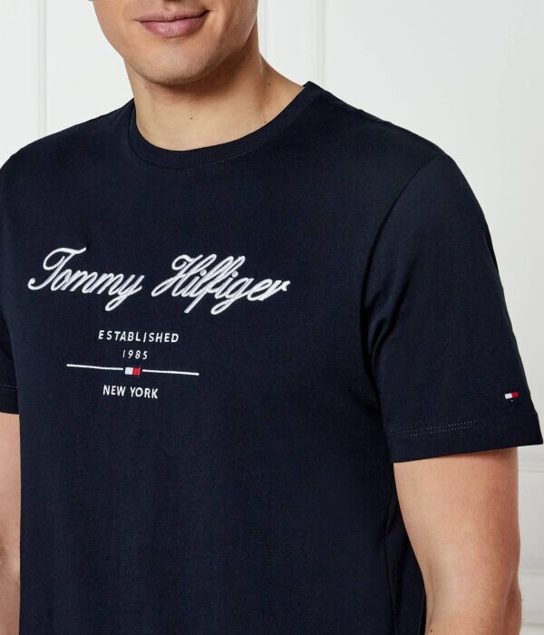 Футболка мужская Tommy Hilfiger с принтом, синий — фото 4
