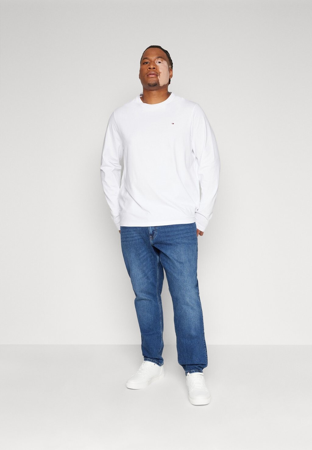 Футболка с длинным рукавом SLIM FIT TEE Tommy Hilfiger, белая — фото 2