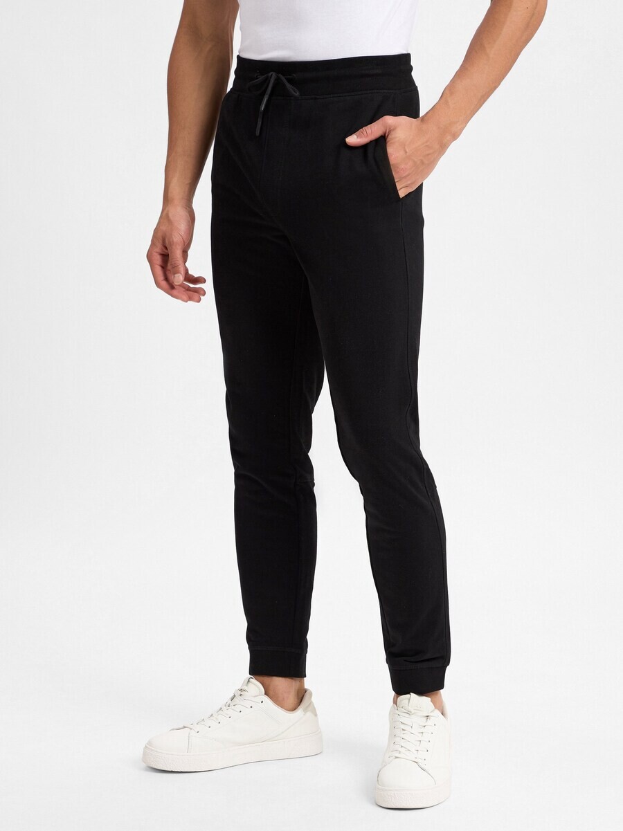

Спортивные штаны Nils Sundström Tapered Pants, черный