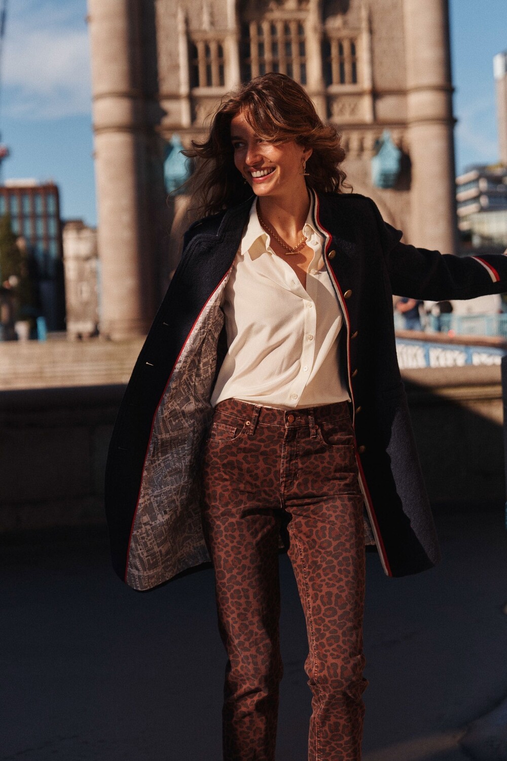 

Джинсы подружки с леопардовым принтом Boden, коричневый