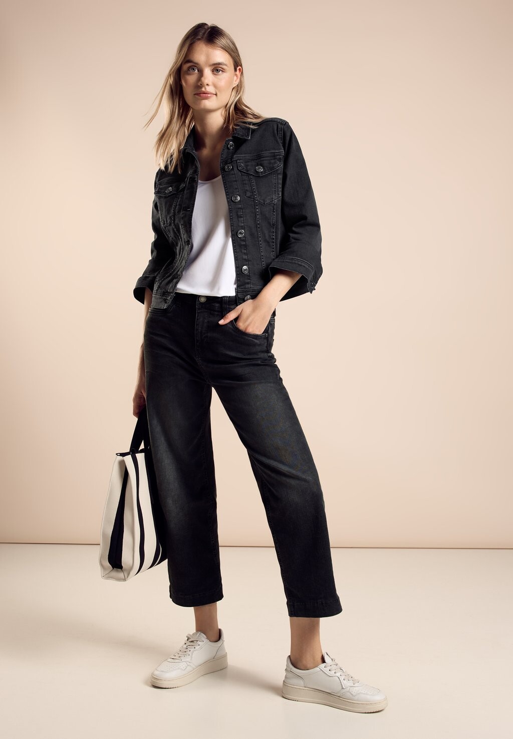 

Джинсовая куртка IM WASHED-LOOK Street One, черный деним
