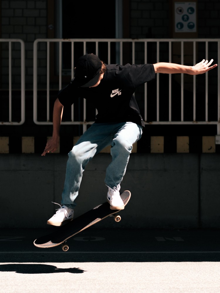 Футболка Nike SB Logo T-Shirt, black/white — фото 4