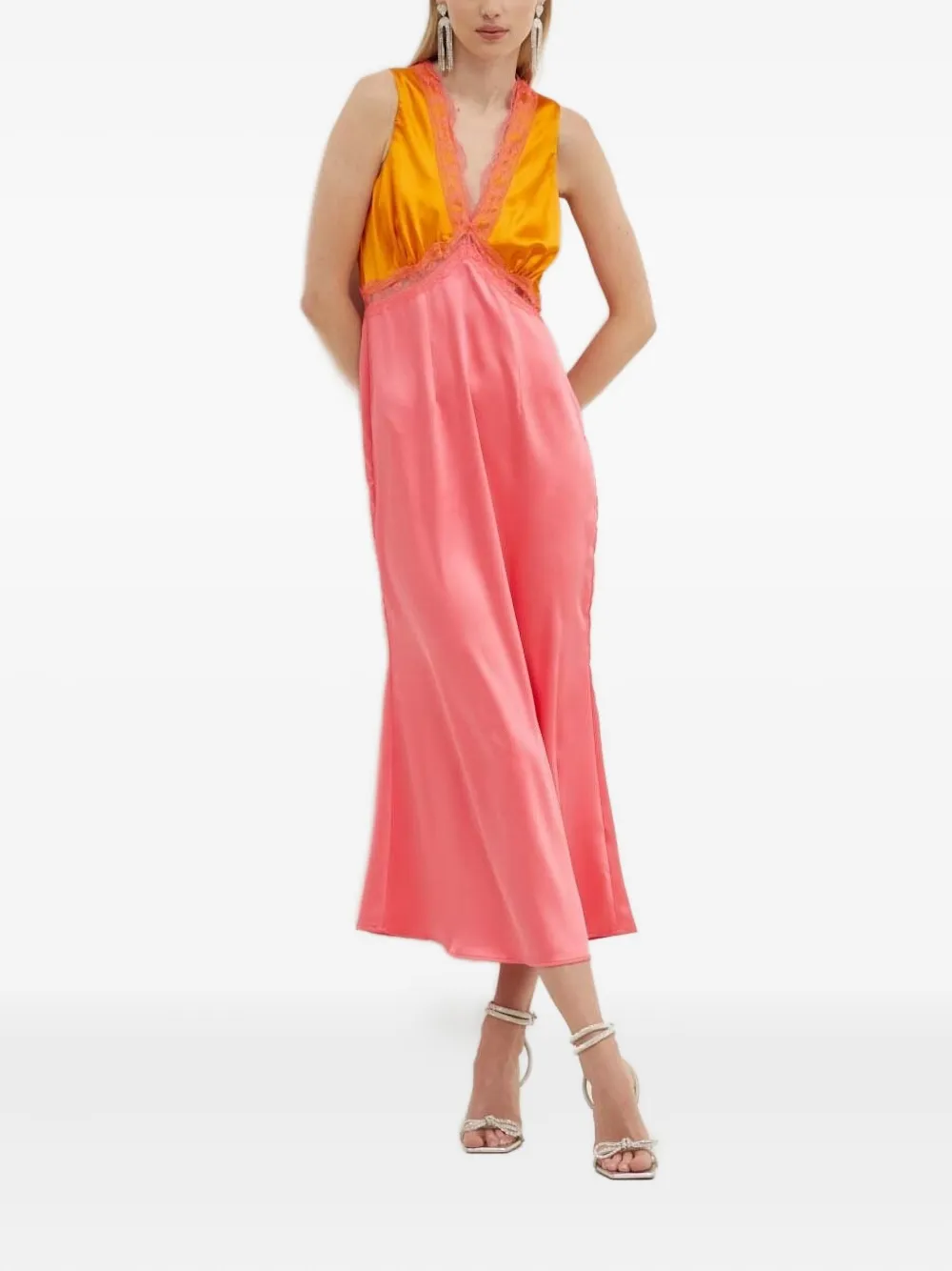 

Атласное платье с кружевной вставкой NEVER FULLY DRESSED, розовый