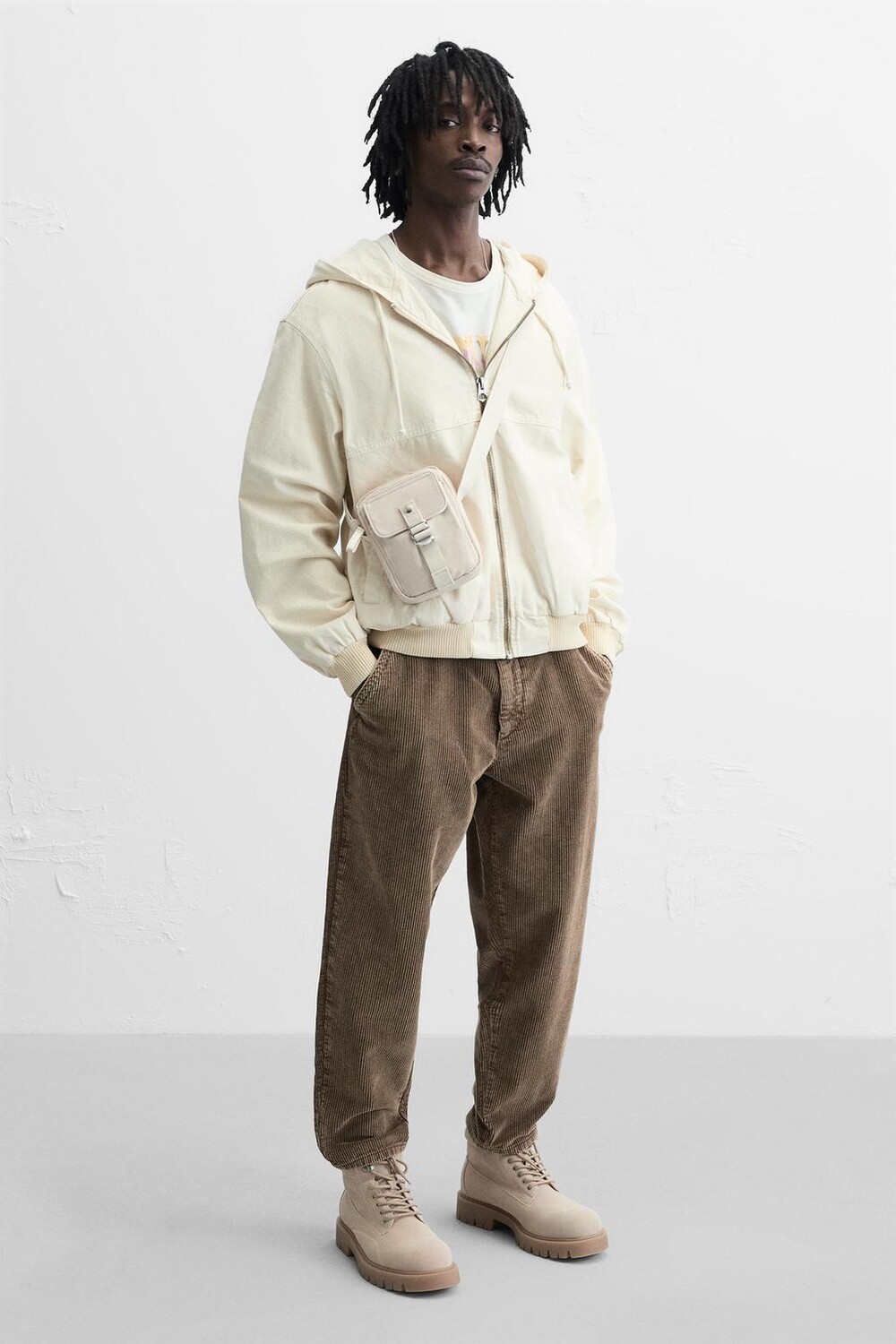 

Техническая сумка через плечо ZARA, цвет bone white