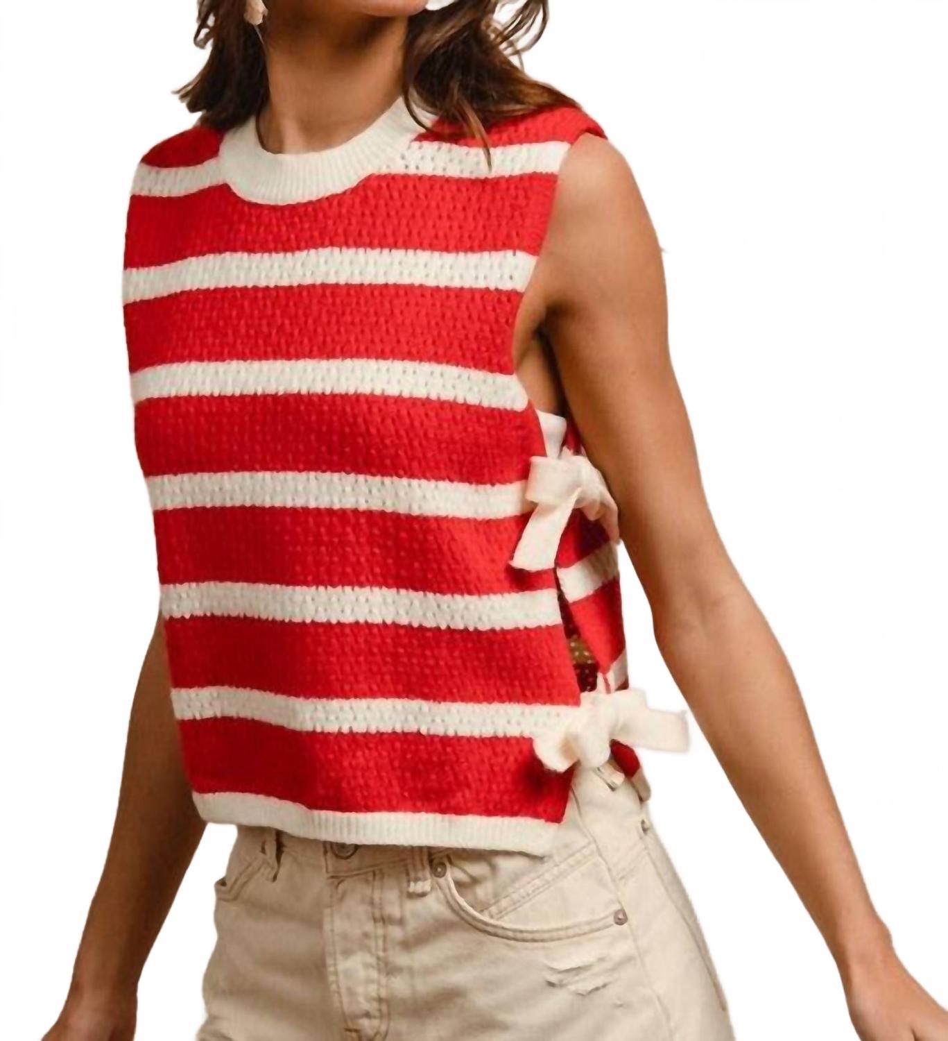 

Жилет с боковой шнуровкой красный BiBi