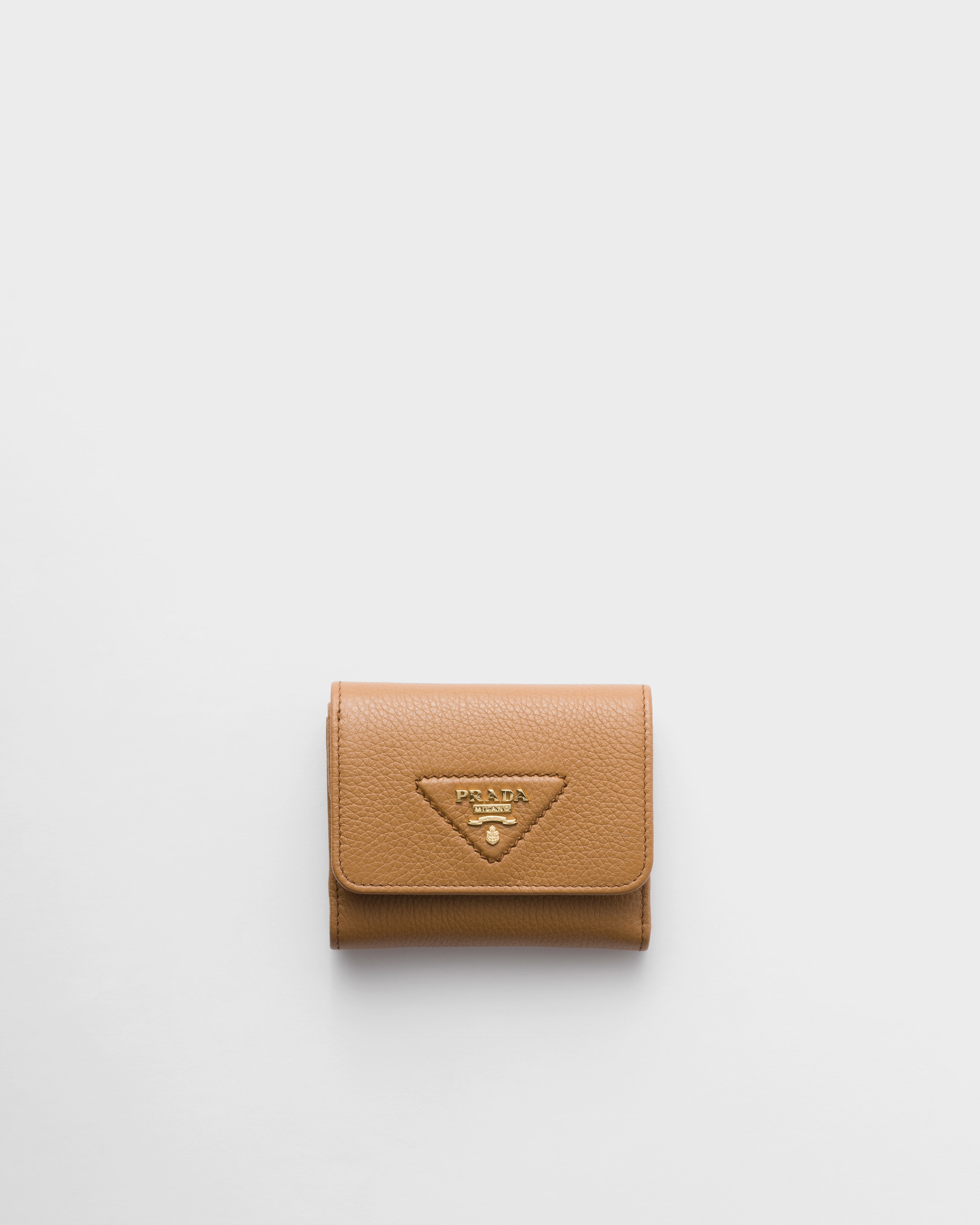 

Маленький кожаный кошелек Prada, коричневый