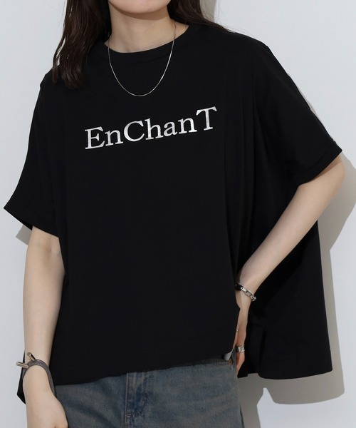 

Топ расклешенный с короткими рукавами и принтом логотипа EGLANTINE, черный