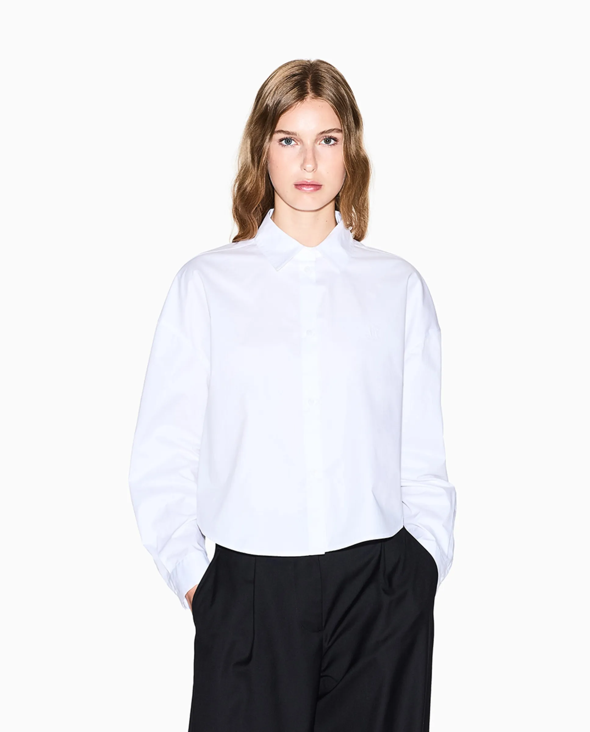 

Женская рубашка с длинными рукавами укороченная Капсула ICON Armani Exchange, белый