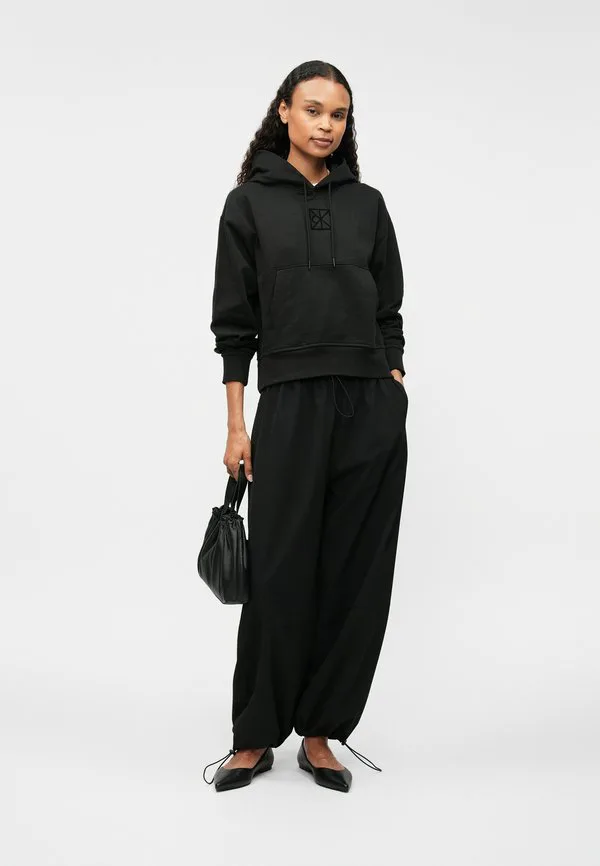 Свободная толстовка премиум-класса с эмблемой Calvin Klein, Black — фото 2