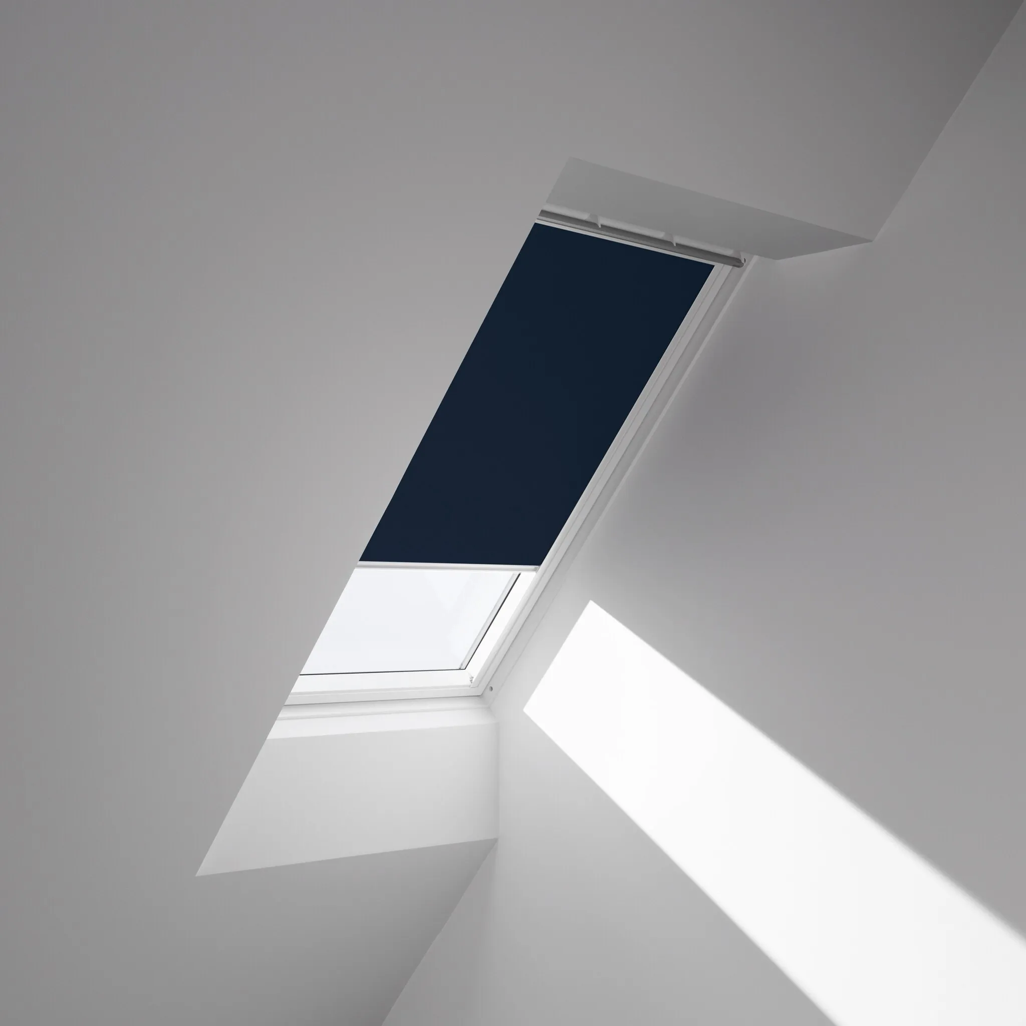 

Затемняющие рулонные шторы VELUX «DKL C04 1100SWL», затемнение, затемнение, без сверления, на направляющих, белые направляющие и ручка, цвет Dunkelblau + weiß