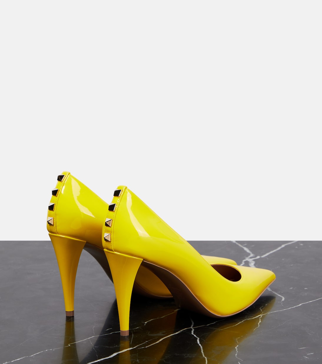 Туфли Rockstud из лакированной кожи Valentino Garavani, Shocking Yellow — фото 3