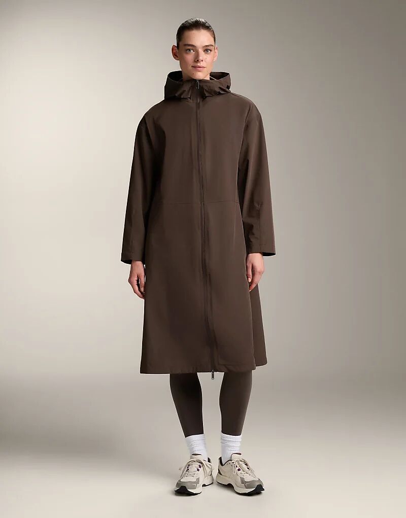 

Водонепроницаемая сверхлегкая длинная куртка OYSHO 10k коричневого цвета