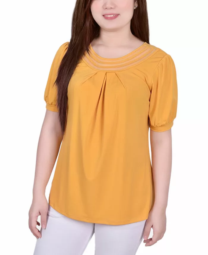 

Топ с короткими пышными рукавами и вставками из сетки (Petite) NY Collection, золотой