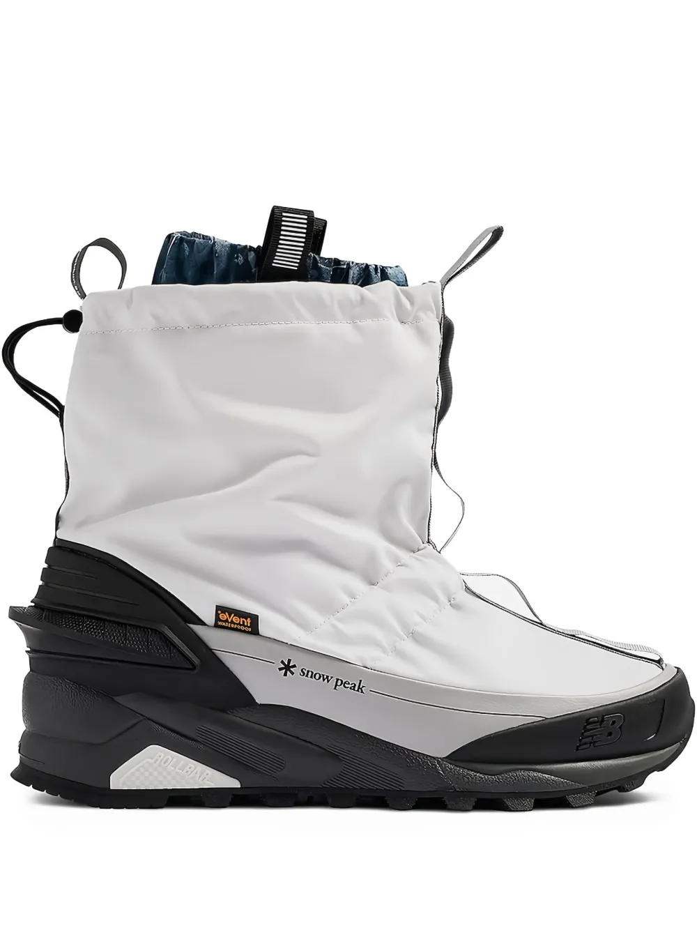 

Ботинки Niobium Concept 3 из коллаборации с Tokyo Design Studio NEW BALANCE, белый