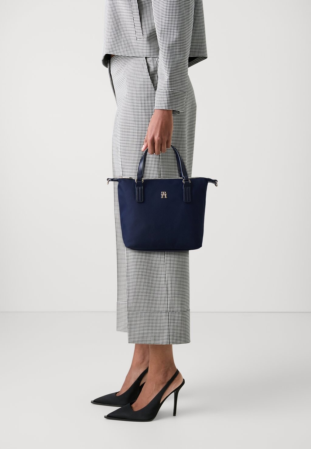 

Сумка через плечо POPPY SMALL TOTE CORP Tommy Hilfiger, темно-синий