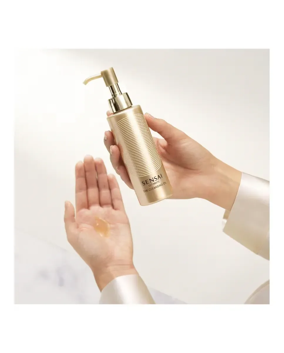 Масло для снятия макияжа Ultimate The Cleansing Oil 150 мл Sensai — фото 3