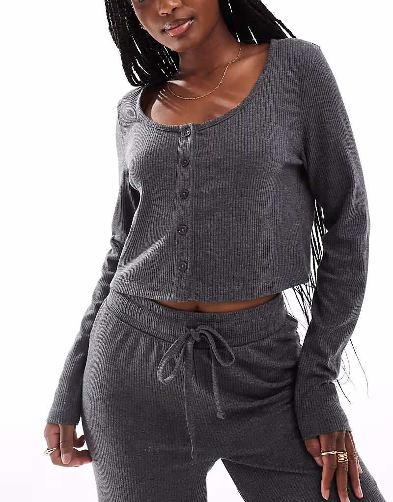 

Серый топ для дома Mix & Match с длинными рукавами, на пуговицах Asos Design