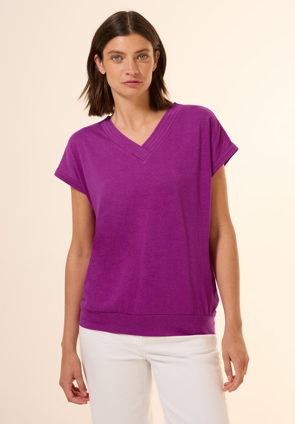 

Базовая футболка V-NECK Cecil, темно-фиолетовый