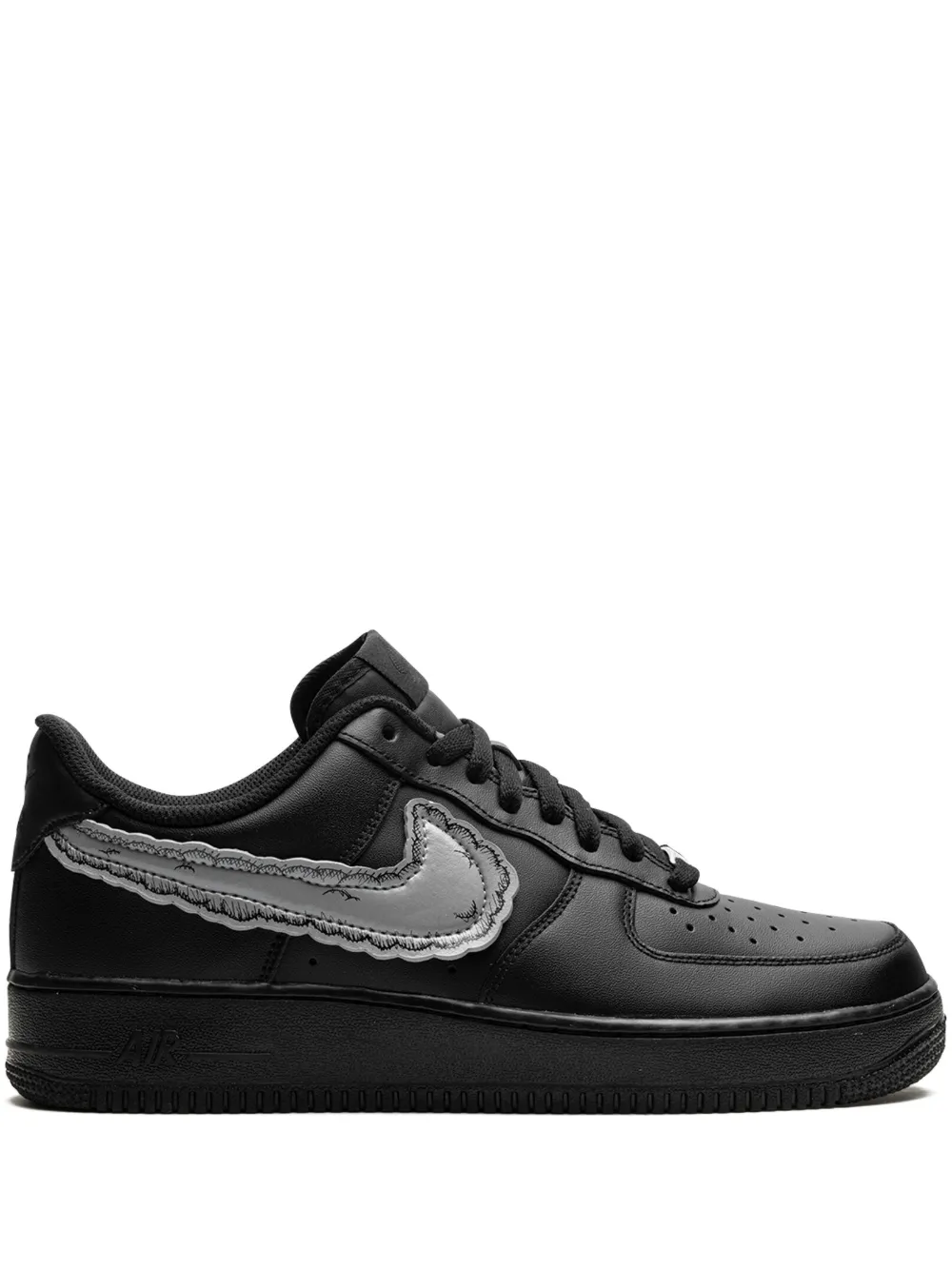 

Кроссовки Air Force 1 Low Black KAWS x Sky High Farms Nike, черный