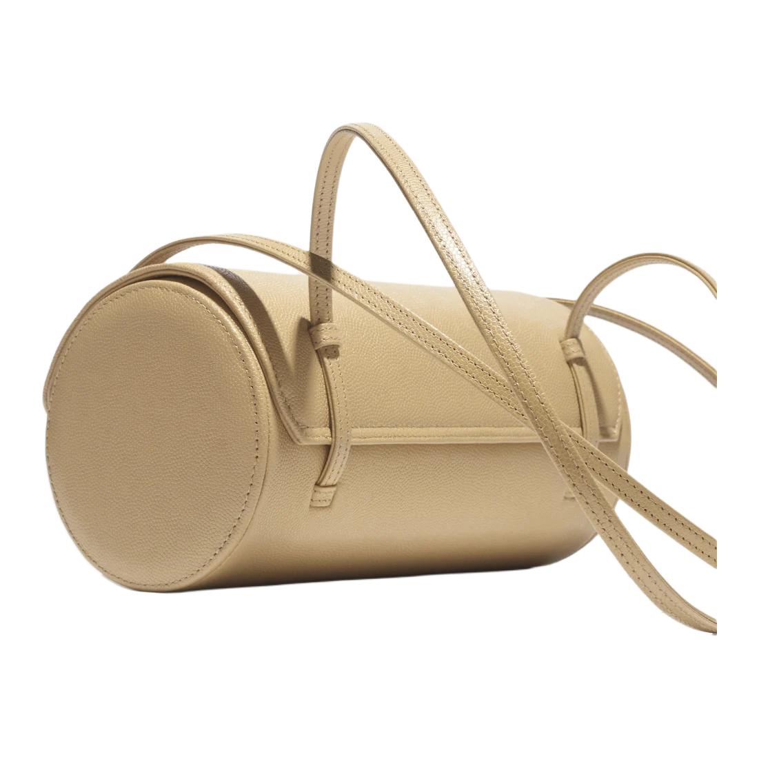 CHANEL Сумка боулинг Grain Embossed Shiny Calfskin & Gold Metal, женская маленькая, темно-бежевая — фото 3