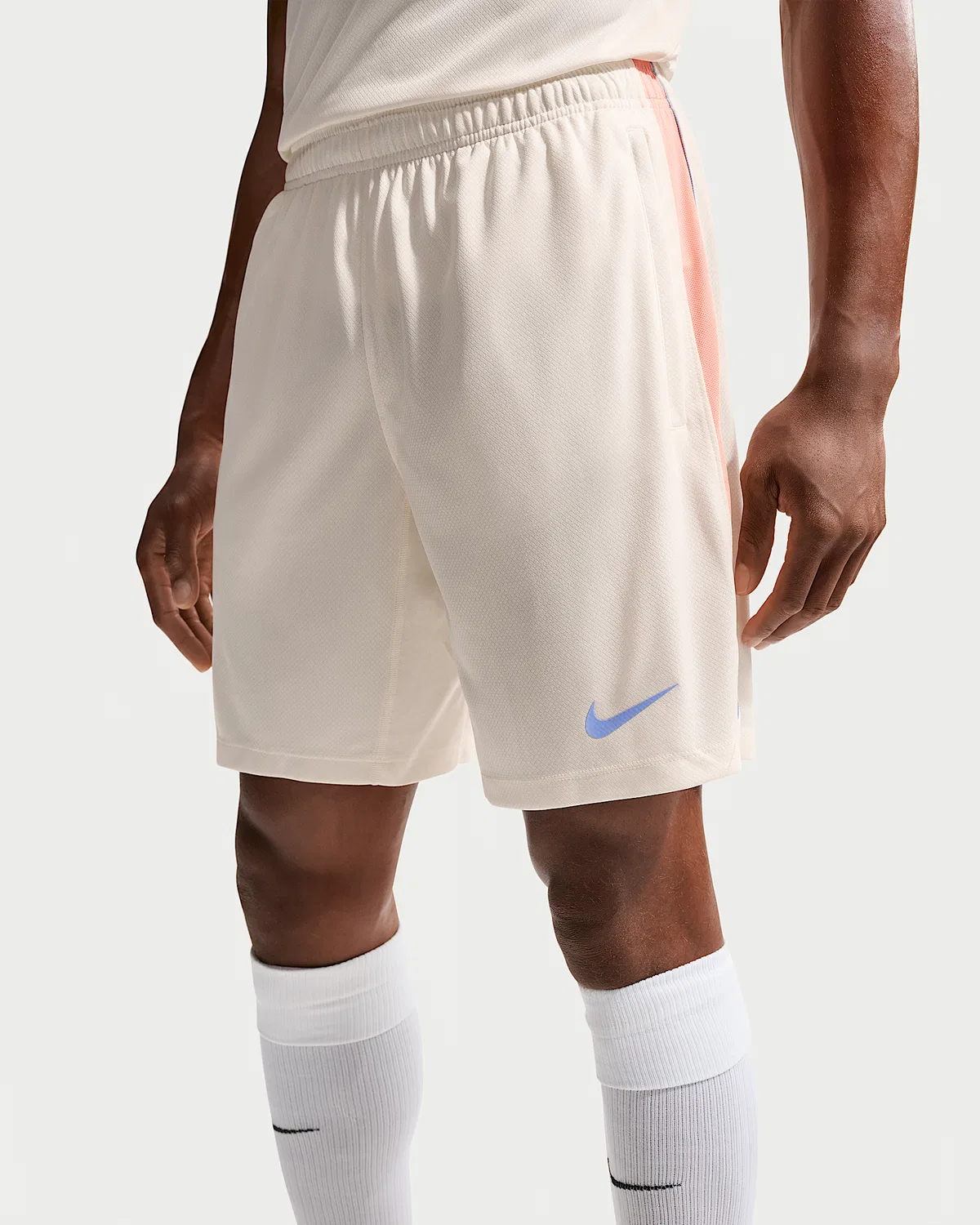 Мужские футбольные шорты Nike Strike Dri-FIT, Pale Ivory/Orange Pulse/Royal Pulse/Royal Pulse — фото 2