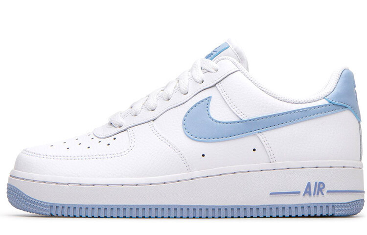 

Кроссовки Nike Air Force 1 Low '07 Patent Light Armory Blue Women's