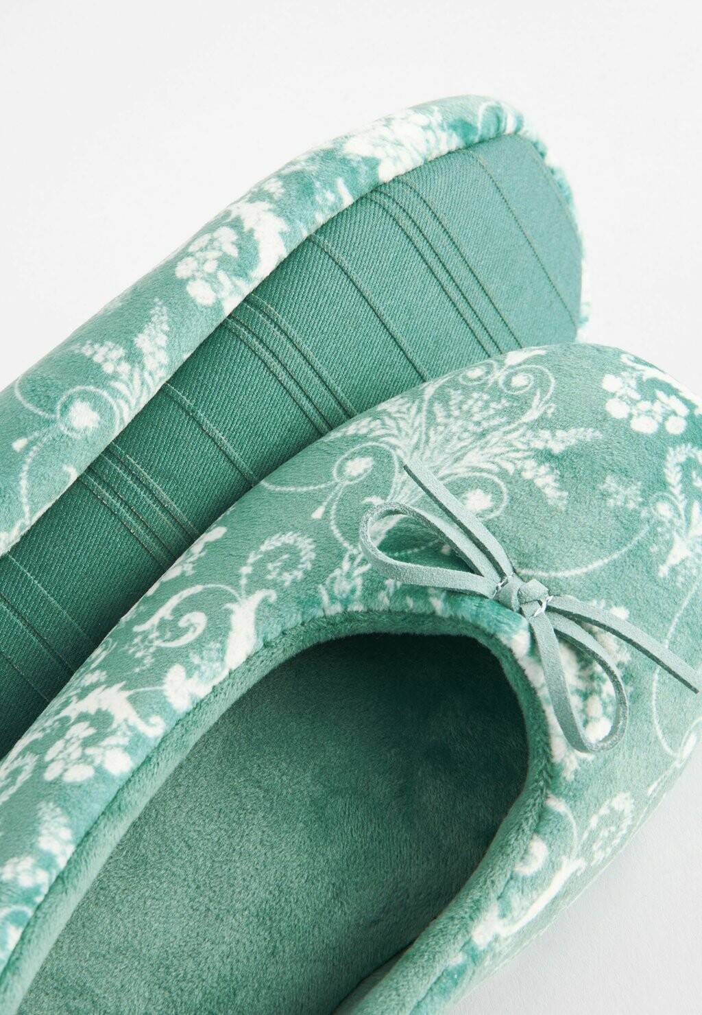 

Балетки REGULAR FIT Laura Ashley, зеленый