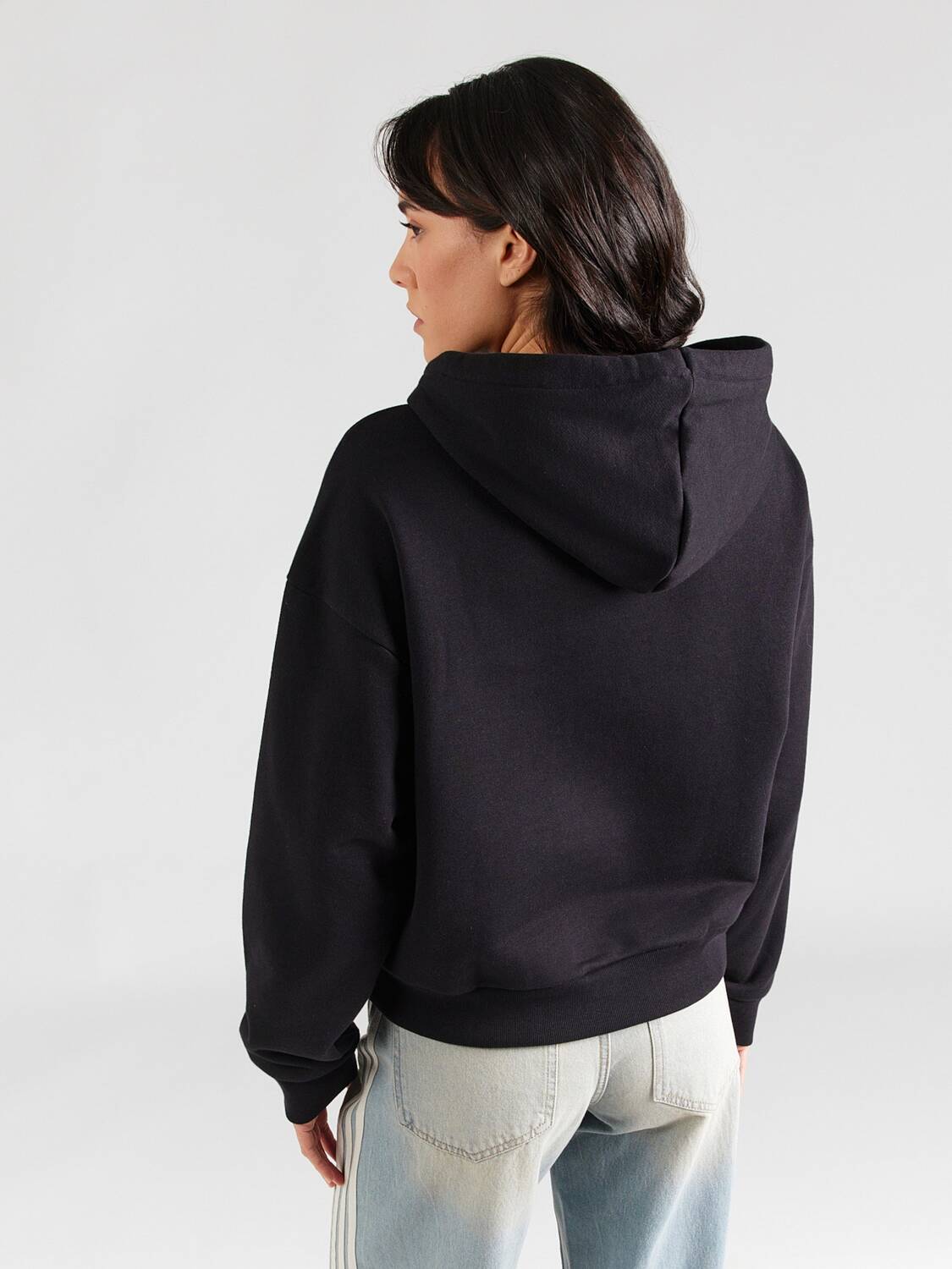 Adidas Originals Толстовка 'TREFOIL' в черном цвете — фото 4