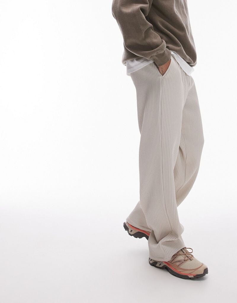 

Светло-серые широкие плиссированные брюки Topman