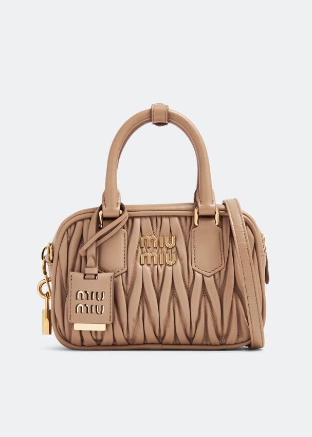 

Сумка Miu Miu Matelassé Leather Top Handle, бежевый
