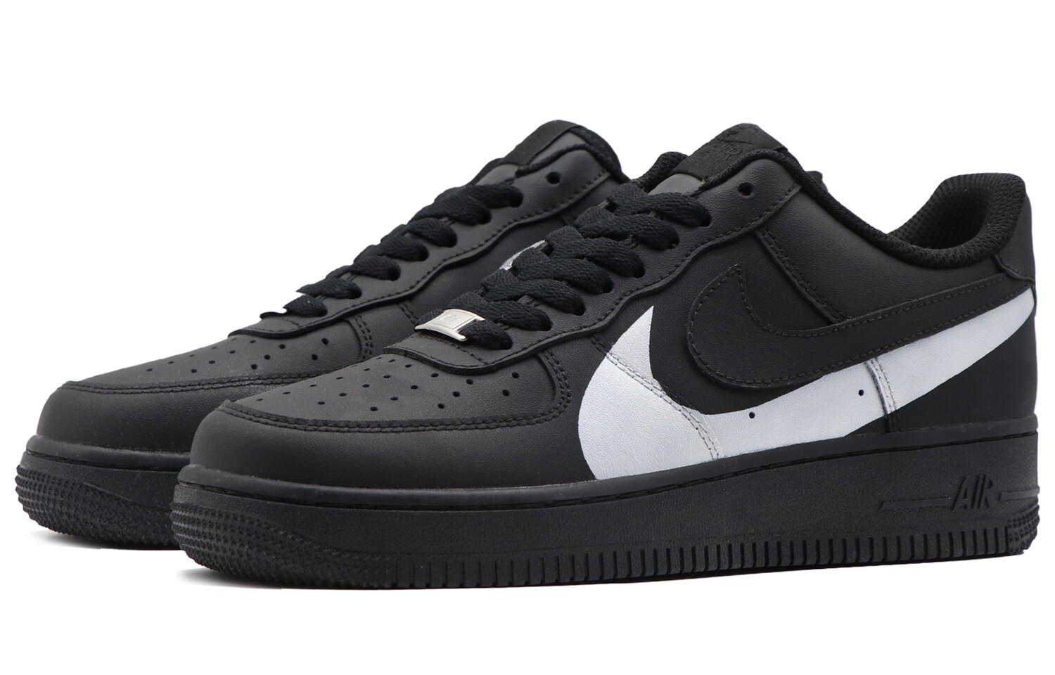 

Женские кроссовки для скейтбординга Nike Air Force 1, Black