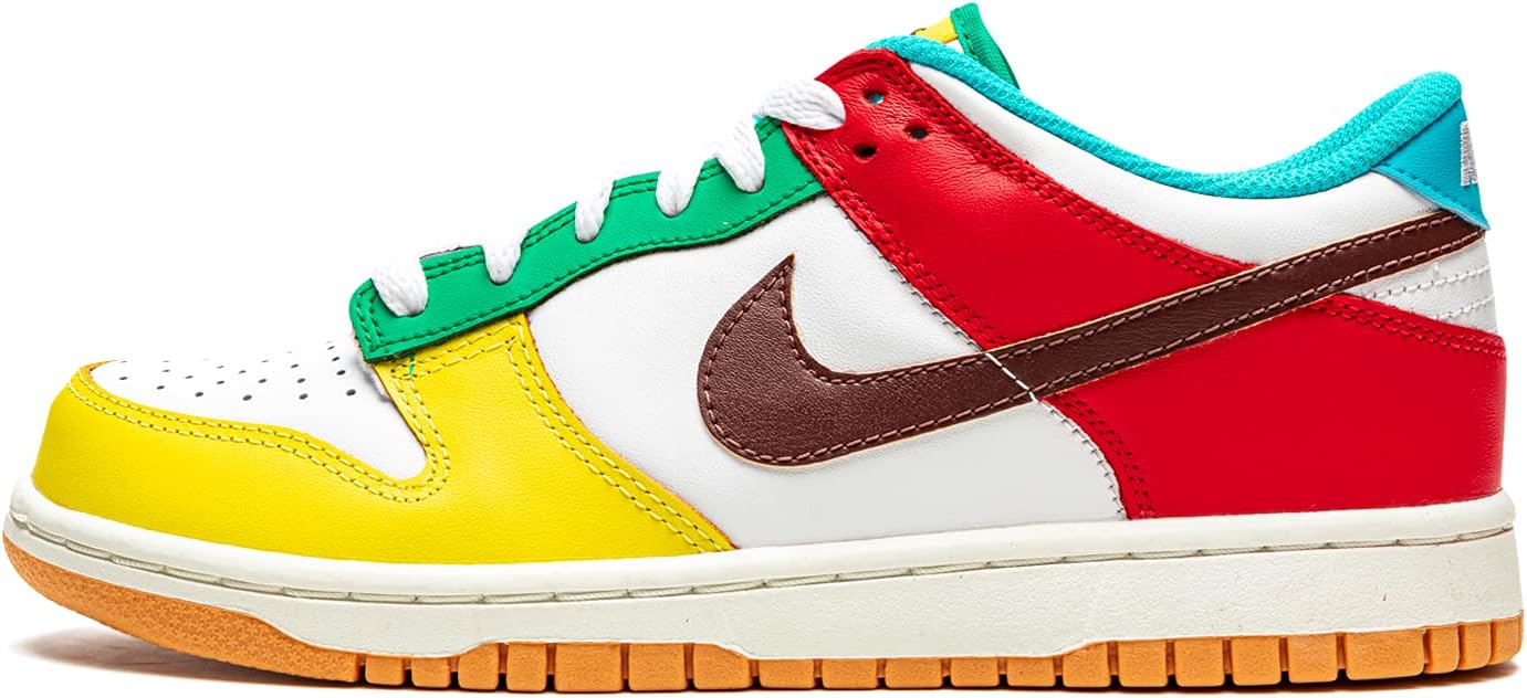 

Кроссовки Nike Boys' Dunk Low SE, Light Bone/Black-white-tropica