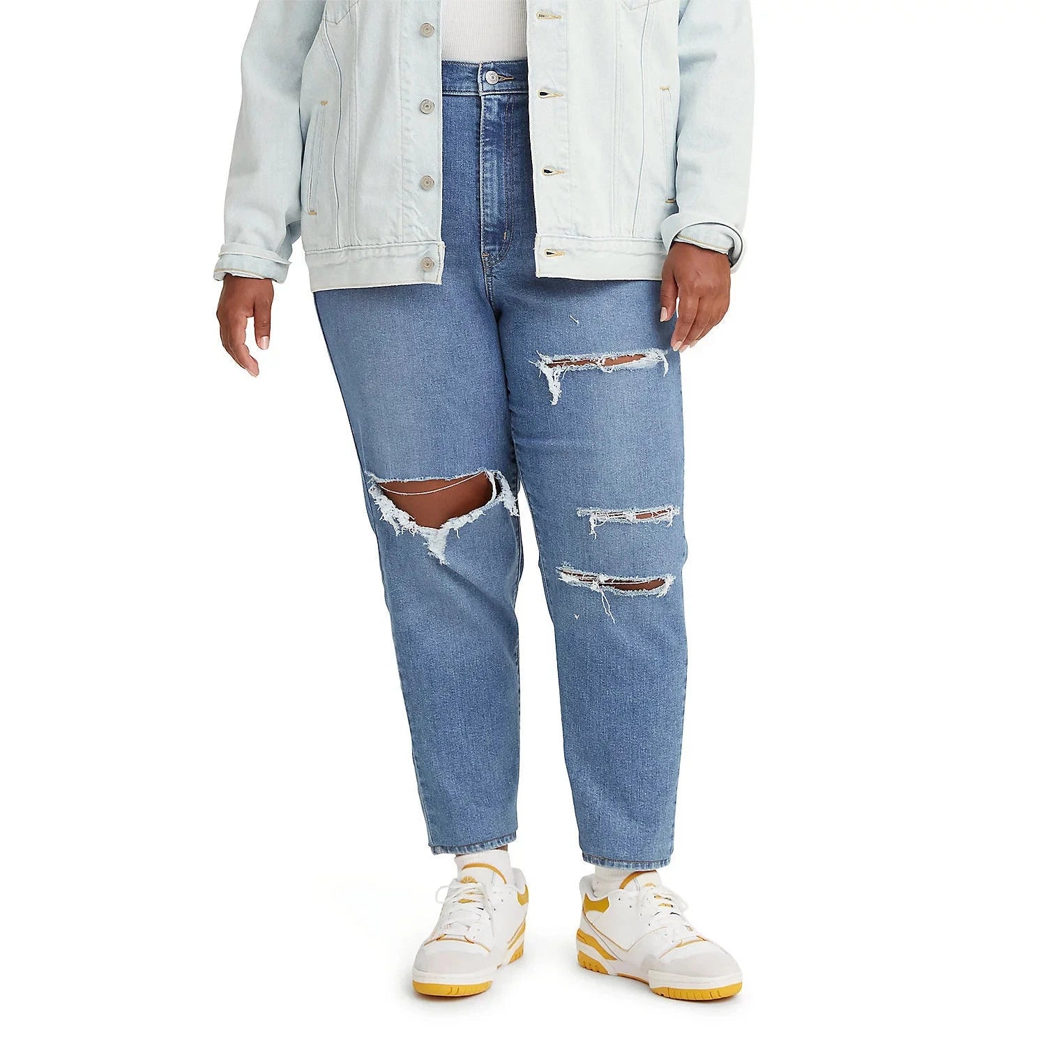 Женские джинсы Levi's Mom Jeans, синие, с потертостями, высокой талией и зауженными штанинами, цвет RED828 — фото 4