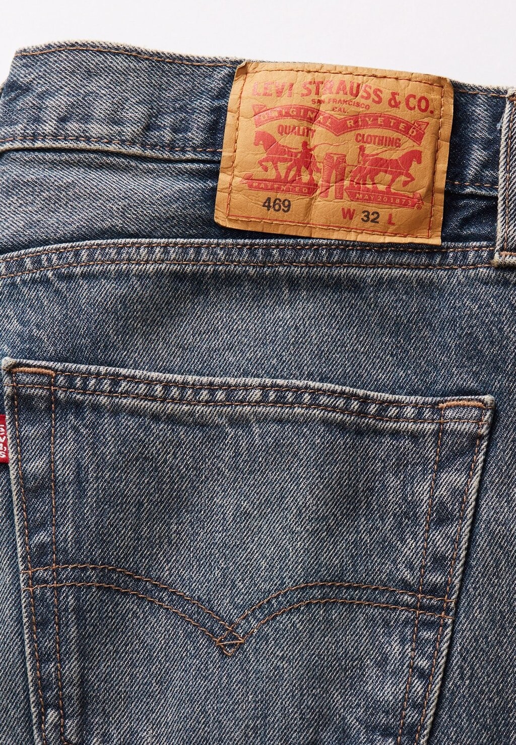 

Джинсовые шорты Levi's, синие ночные оттенки 469 Loose