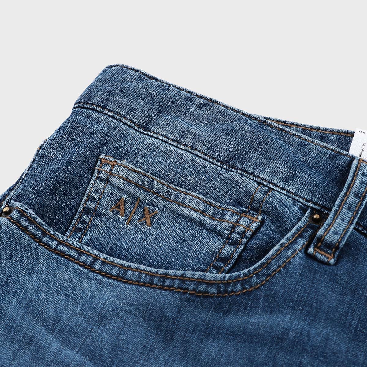 EMPORIO ARMANI Джинсы мужские Denim Blue Moderate Straight Fit — фото 4