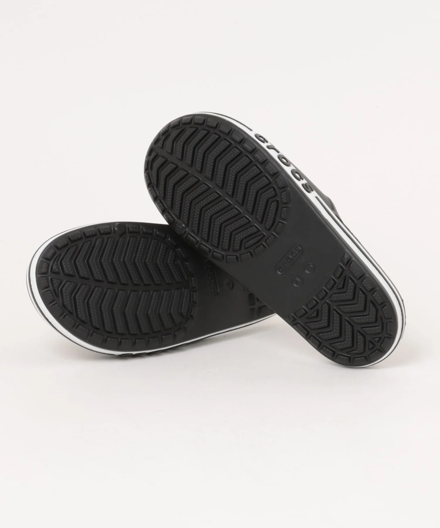 Сандалии для мужчин и женщин с комфортной подошвой Crocs BAYABAND SLIDE Navy — фото 3