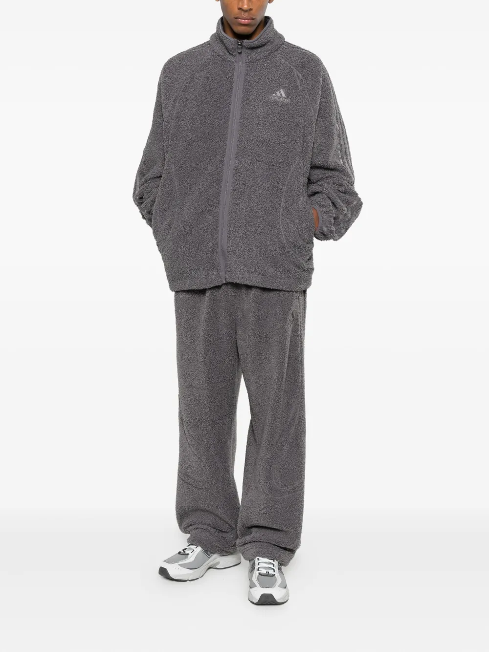 Треники с панелями и боковыми полосами Adidas, серый — фото 2