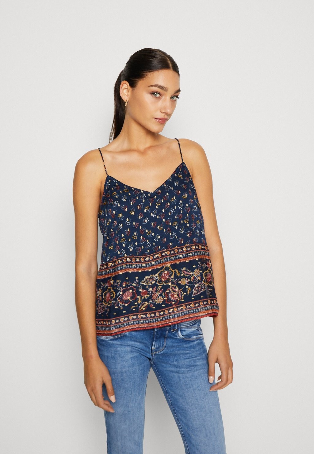 

Топ Vero Moda